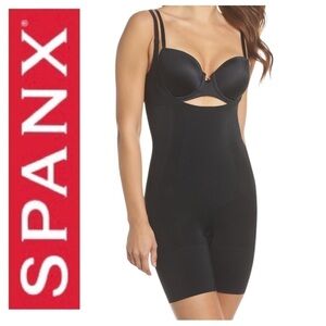 SPANX Sculpt Black OnCore Open-Bust Mid-Thigh Bodysuit Size Medium NWOT